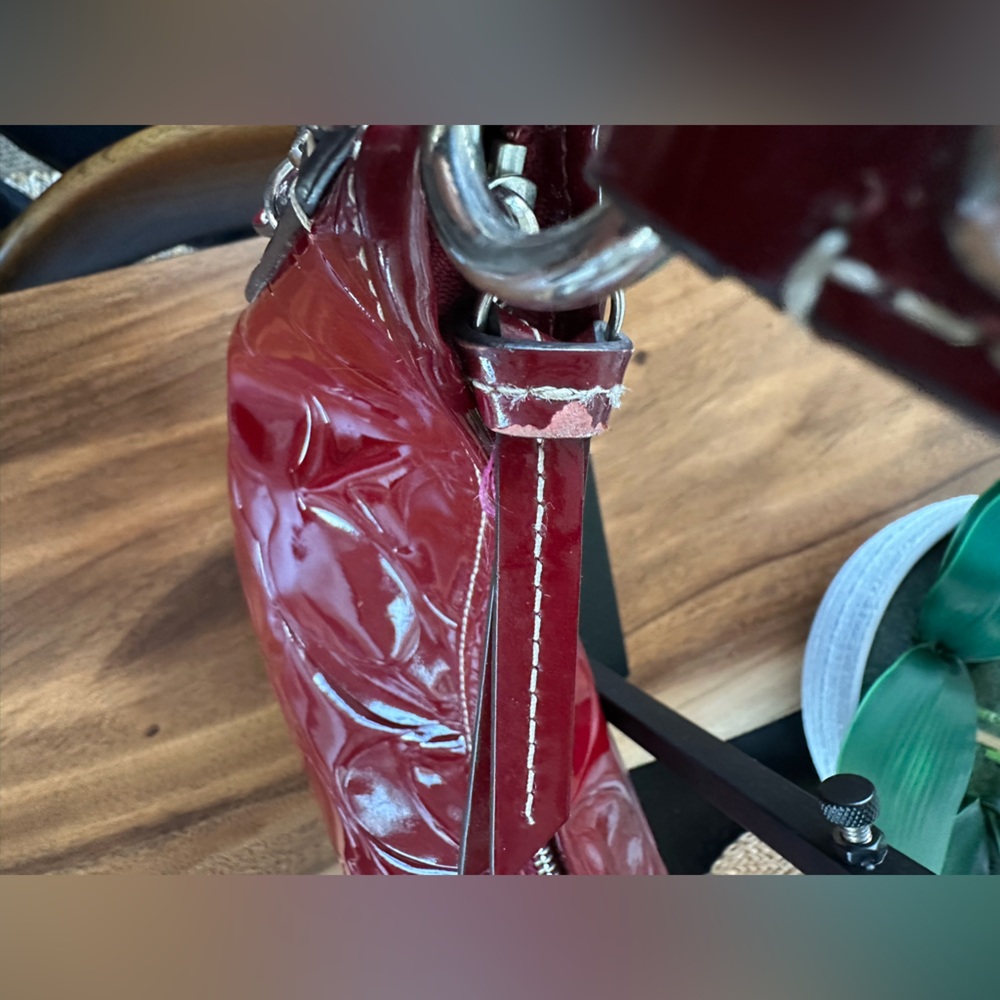 Rare Coach Patent Leather Hobo Shoulder Handbag in Bordeaux - Picture 5 of 7